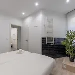 Perfect For Groups And Families, Suitable For Six In Daire Bilbao