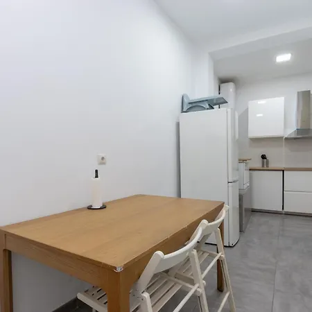 Perfect For Groups And Families, Suitable For Six In Bilbau