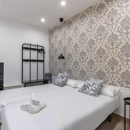 Perfect For Groups And Families, Suitable For Six In Apartment *