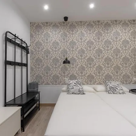Perfect For Groups And Families, Suitable For Six In * Bilbao