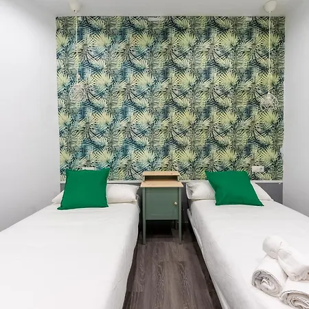 Perfect For Groups And Families, Suitable For Six In Bilbau