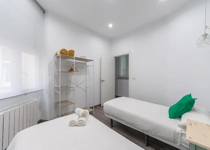 Perfect For Groups And Families, Suitable For Six In * Bilbao