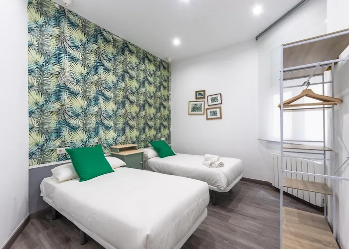 Perfect For Groups And Families, Suitable For Six In * Bilbao