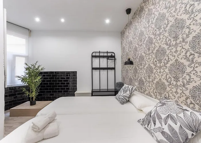 Perfect For Groups And Families, Suitable For Six In Apartment Bilbao