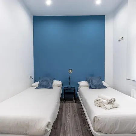 Perfect For Groups And Families, Suitable For Six In Апартаменти Більбао